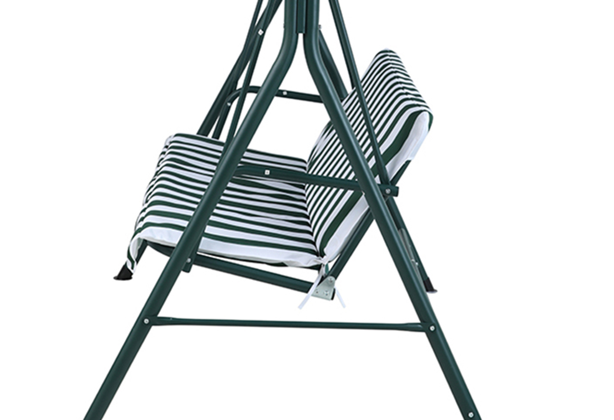 ζουμ στο σκελετό της κούνιας